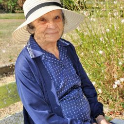 Lucienne � Betty Hochard